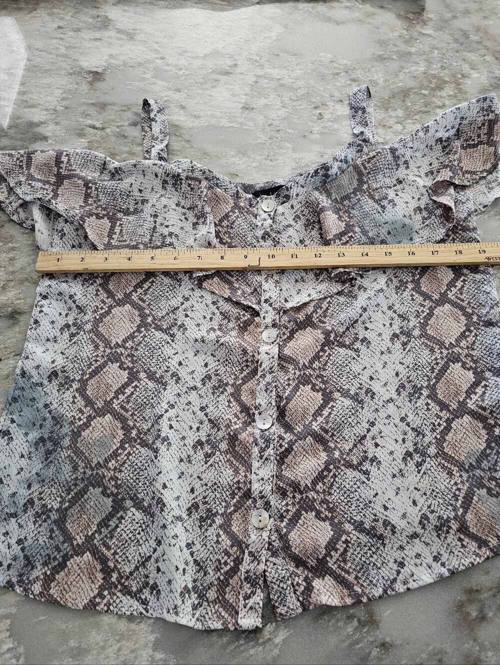 J For Justify Sheer Snake Print Cold Shoulder Ruffle Blouse Top Size M Python - Picture 5 of 6